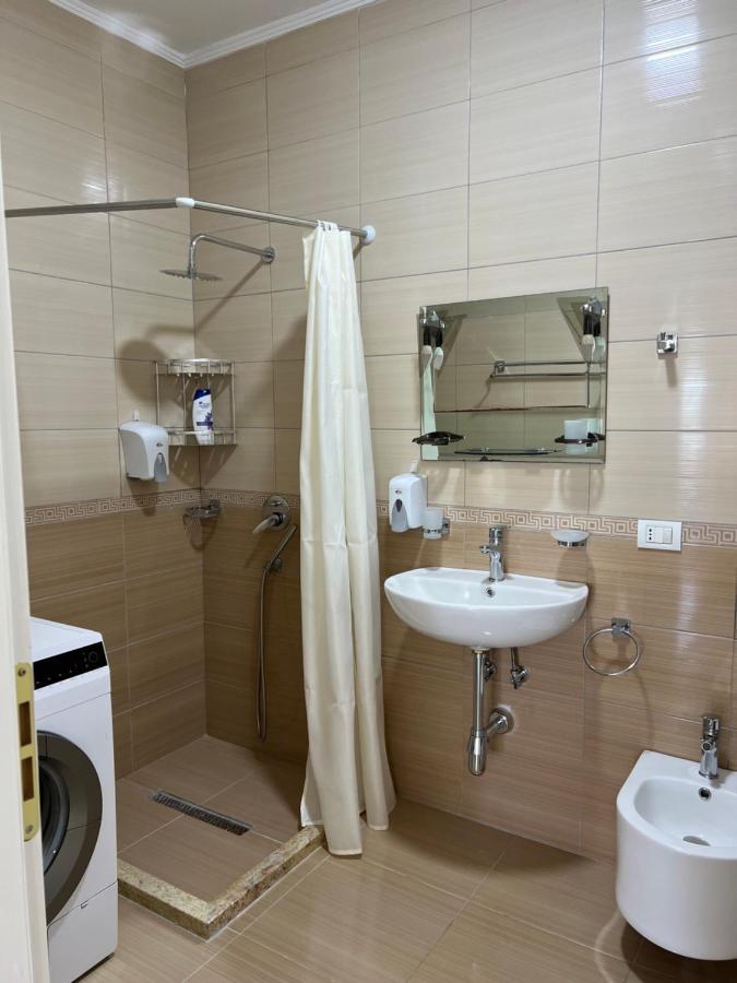 Leo Apartament ドゥラス エクステリア 写真