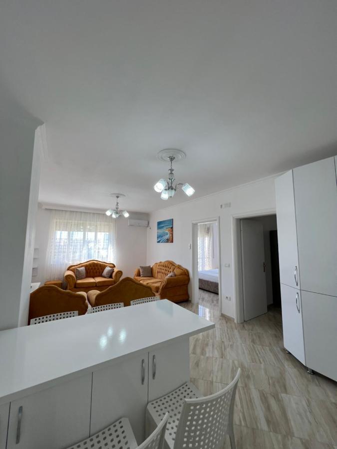 Leo Apartament ドゥラス エクステリア 写真