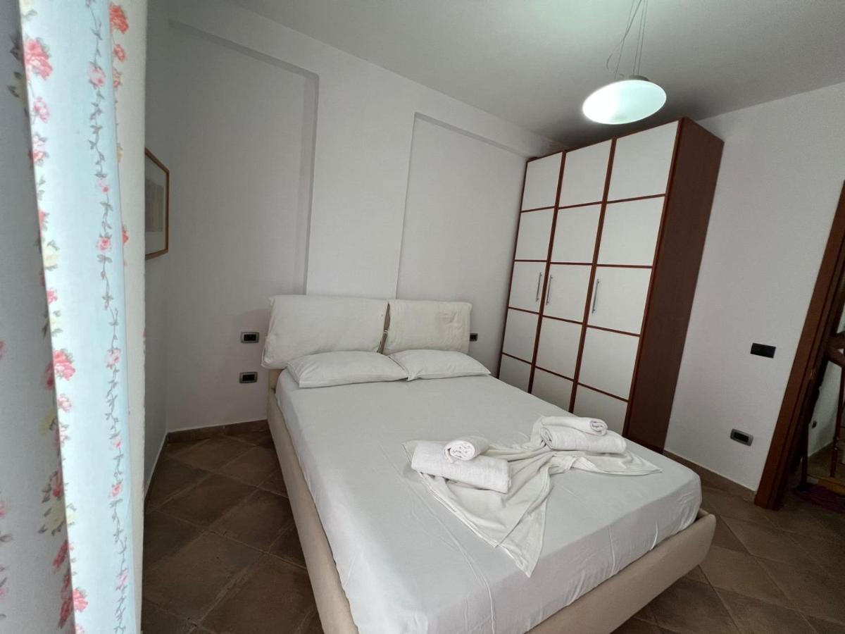 Leo Apartament ドゥラス エクステリア 写真