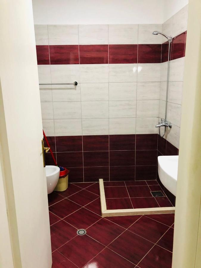 Leo Apartament ドゥラス エクステリア 写真