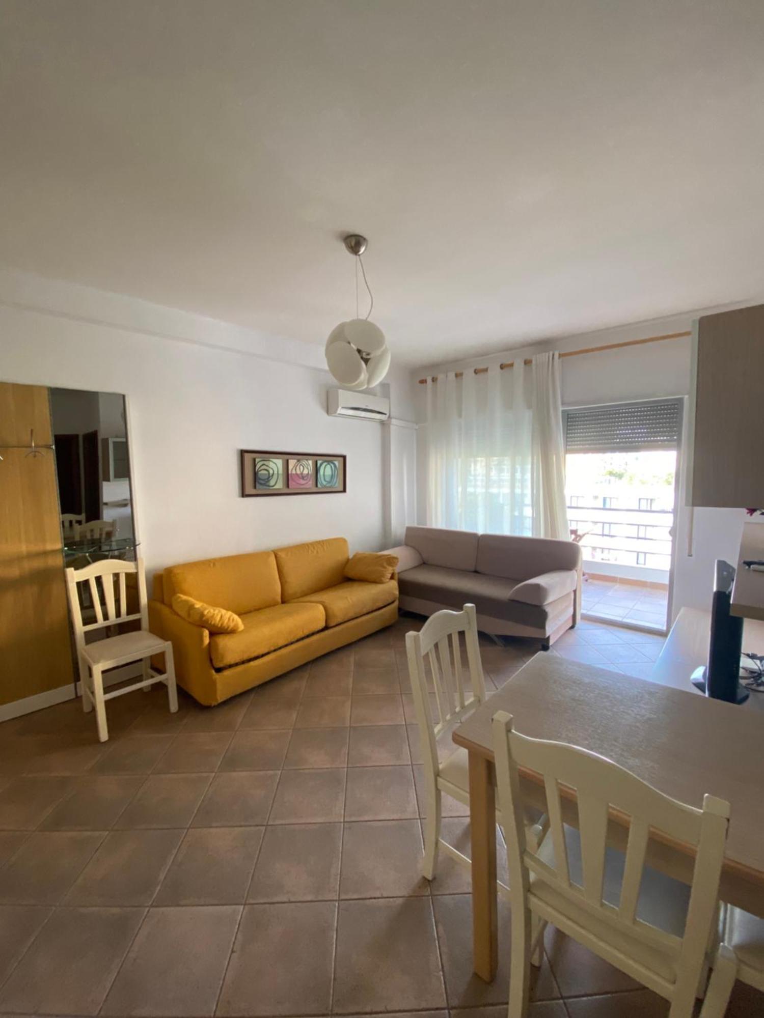 Leo Apartament ドゥラス エクステリア 写真