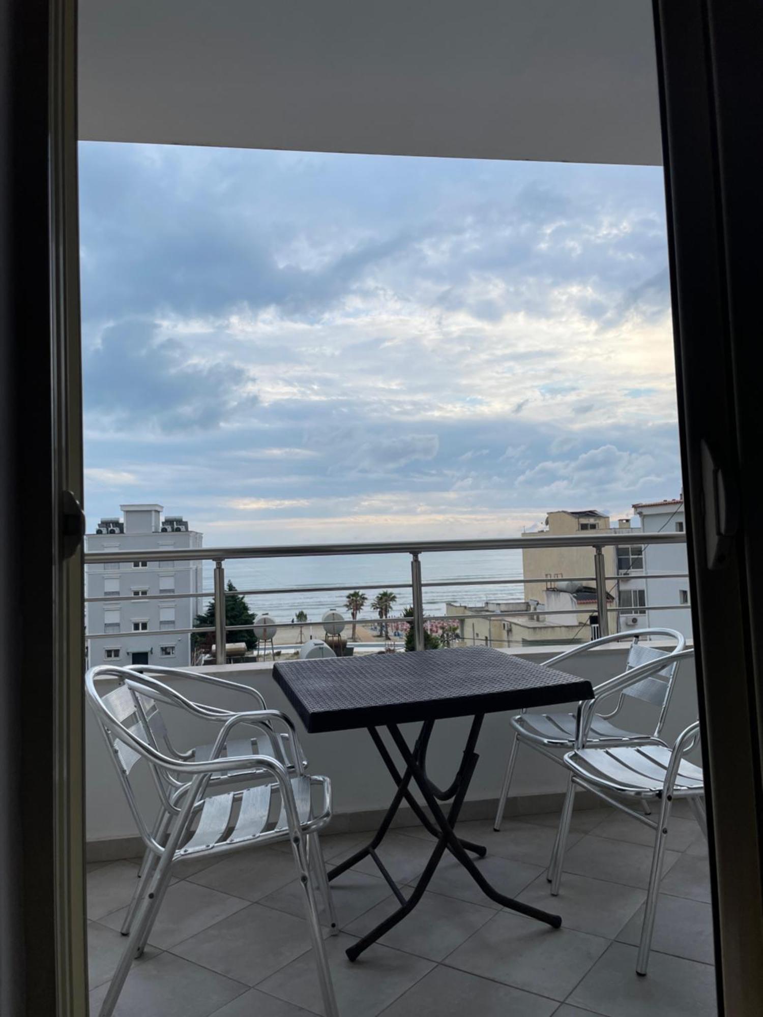 Leo Apartament ドゥラス エクステリア 写真